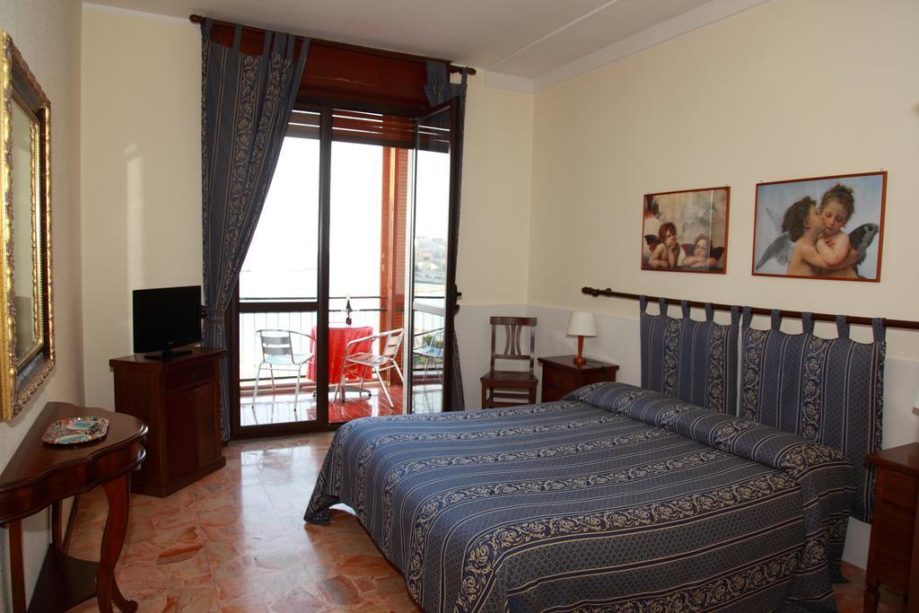 B&B Ortigia Sea View 锡拉库扎 客房 照片